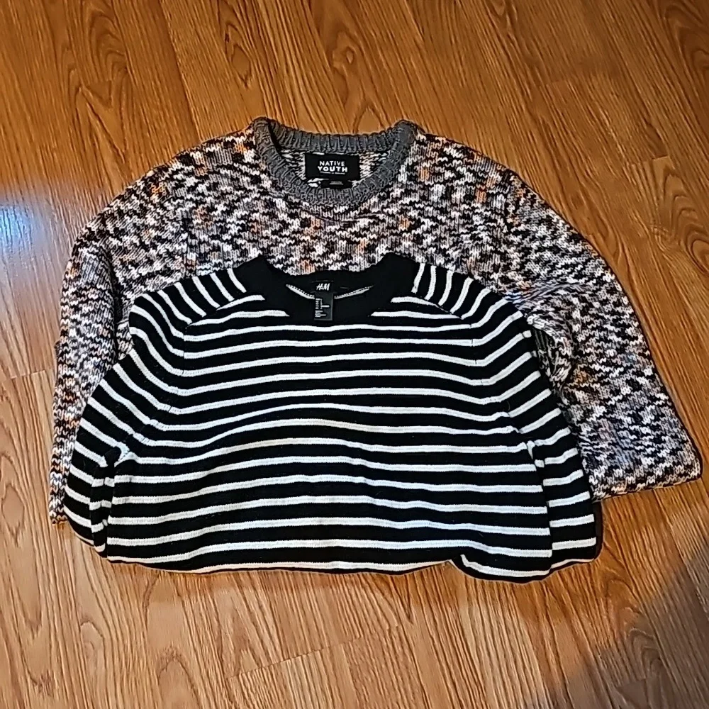 Sweaters - Picture 1 of 7